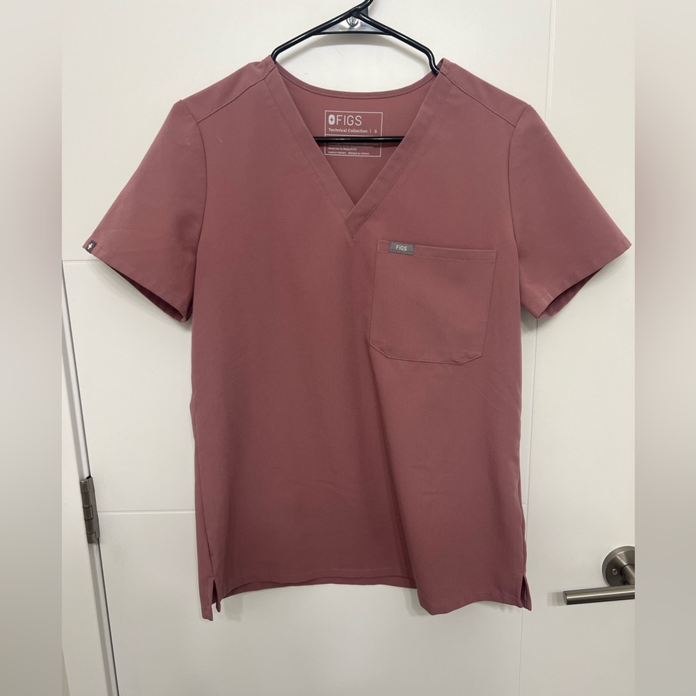 Mauve Figs One Pocket Scrub Top